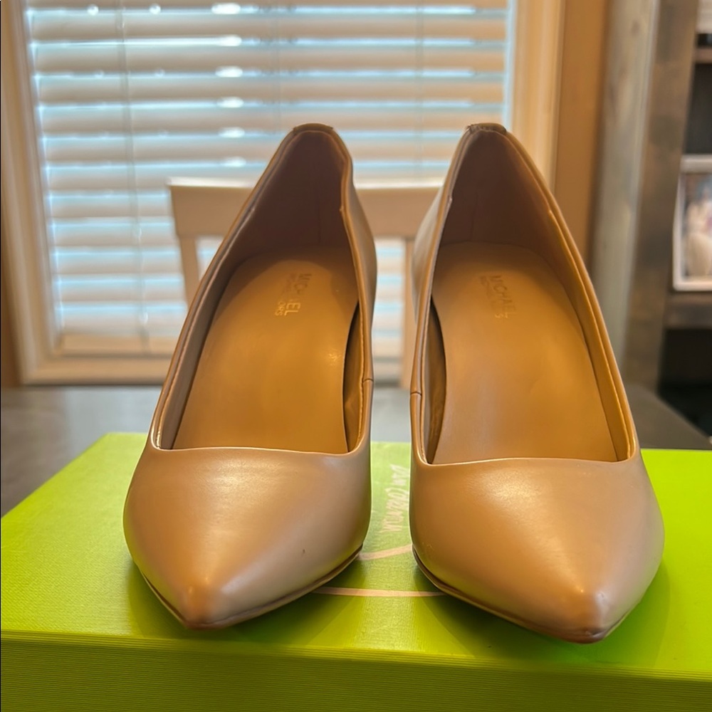Michael Kors Cream Leather Pointed-Toe Heels